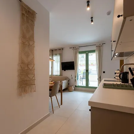 Apartment Deluxe 2, With Rooftop Terrace And Breathtaking Views