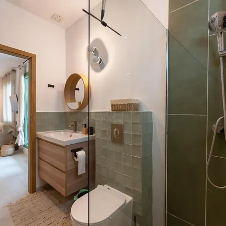Deluxe 2, With Rooftop Terrace And Breathtaking Views